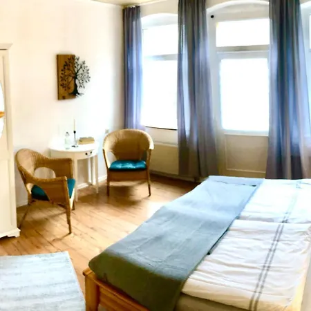 Hauser Apartment *